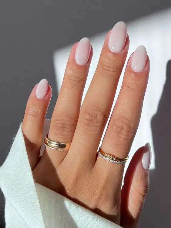 Clean white nails to copy