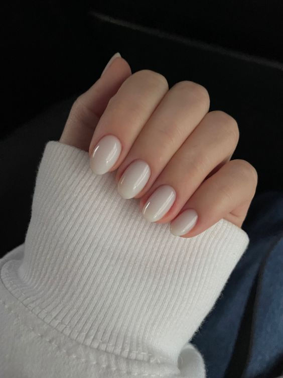 Clean white nails to copy