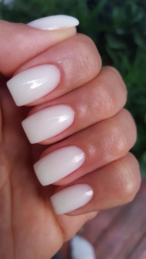 Clean white nails to copy