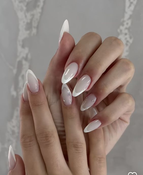 Clean white nails to copy