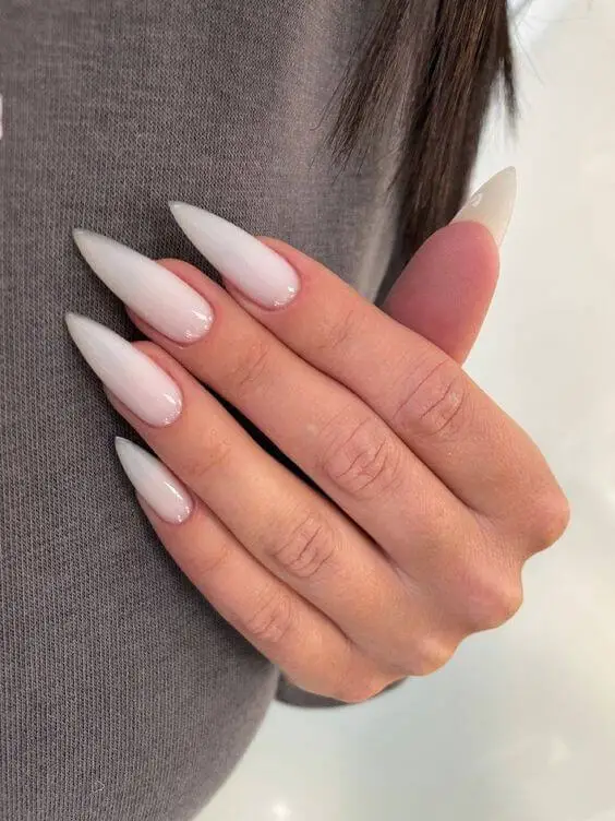 Clean white nails to copy