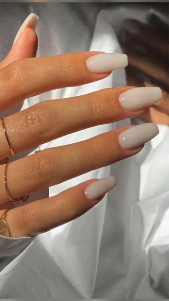 Clean white nails to copy