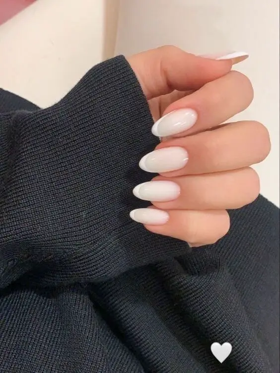 Clean white nails to copy