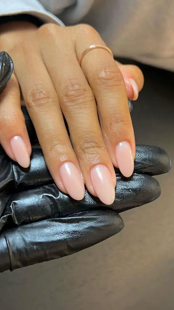 Clean white nails to copy