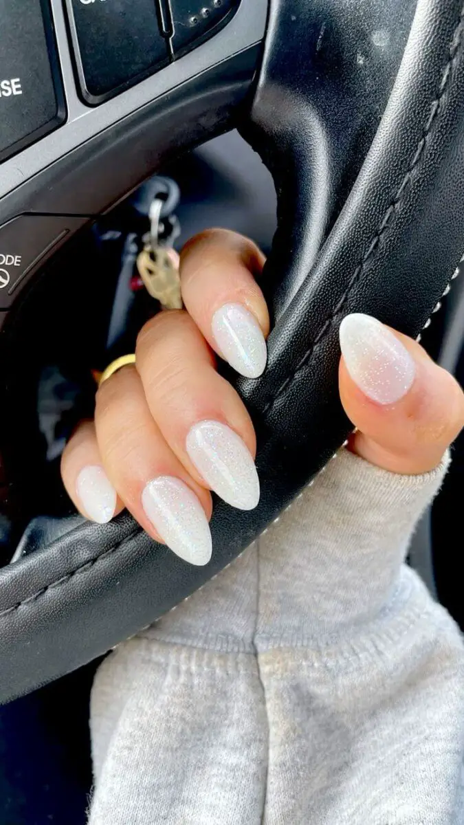 Clean white nails to copy