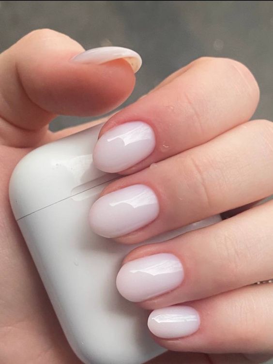 Clean white nails to copy