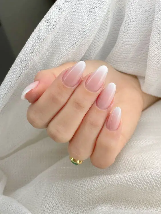 Clean white nails to copy